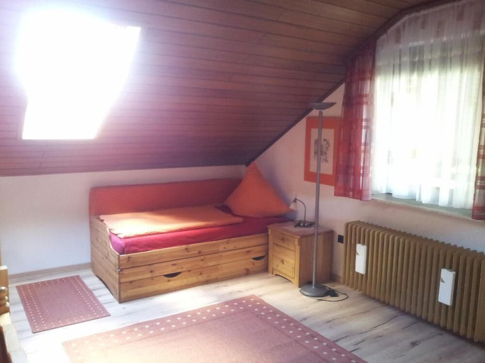 Bedroom 4, Gästehaus Walter, Südliche Weinstraße