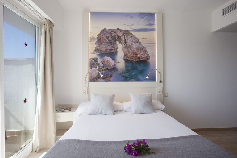 Bedroom 3, Hotel Ankaa, Baleares