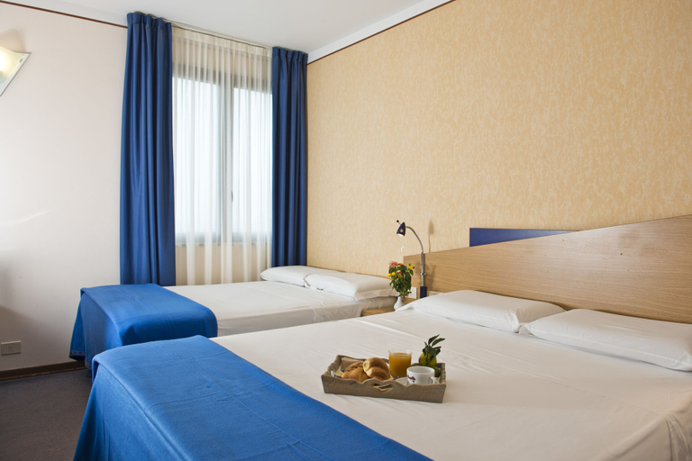 Bedroom 2, Park Hotel Sant' Elia, Brindisi