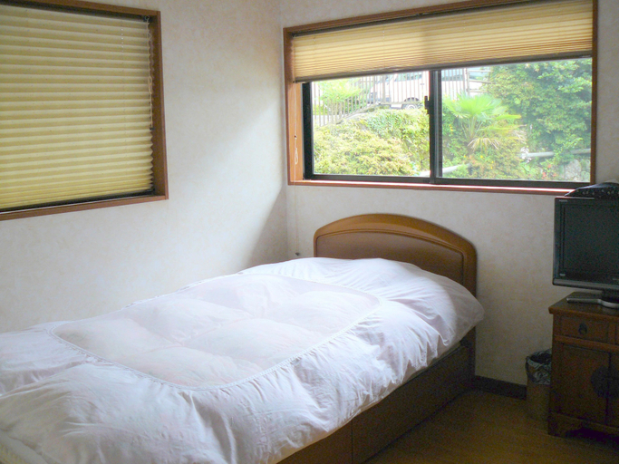 Bedroom 2, Yamashiroya, Yufu