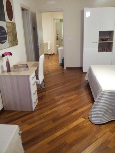 Bedroom 4, B&B Residenza Piazza Moro, Bari