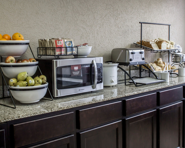 Food & Drinks 5, Comfort Inn Alliance, Stark