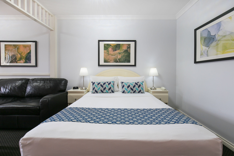 Bedroom 2, Toowong Central Motel Apartments, Toowong