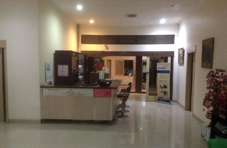 Public Area 10