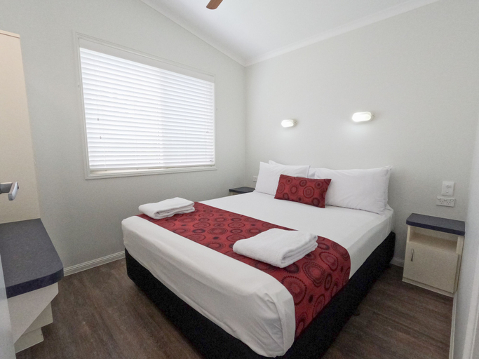 Bedroom 3, Alex Beach Cabins, Maroochy - Mooloolaba