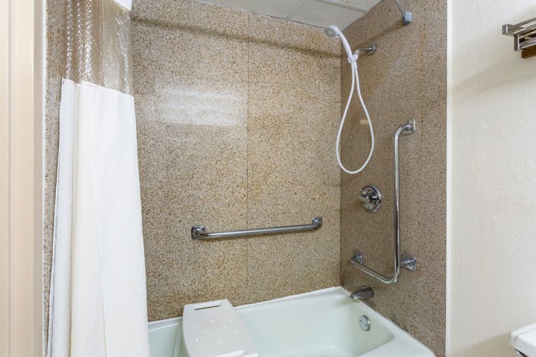 Bathroom 4, Baymont by Wyndham Queensbury / Lake George, Warren