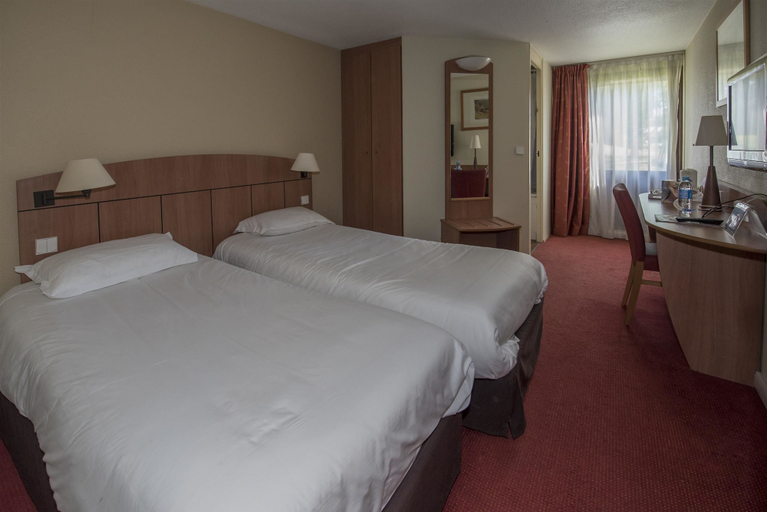 Bedroom 3, Kyriad Geneve - Saint-Genis-Pouilly, Ain