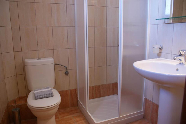 Bathroom 3, Plaka Hotel II, South Aegean