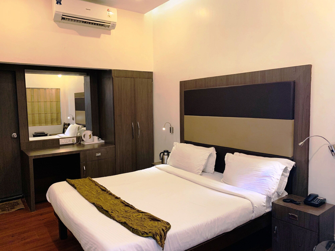 Bedroom 4, Ambassador Hotel, Ajmer