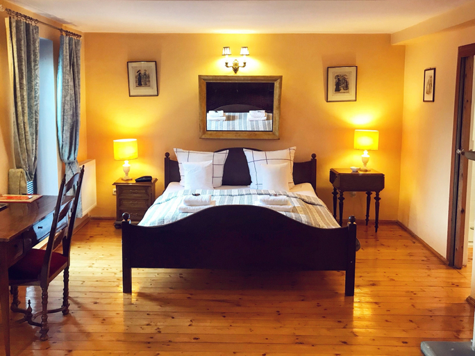 Bedroom 4, Dworek Adamski, Wałbrzych