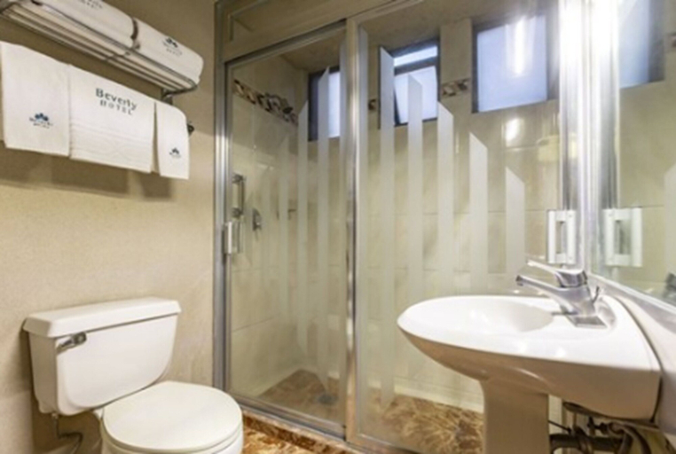 Bathroom 5, Hotel Beverly, Mexico City