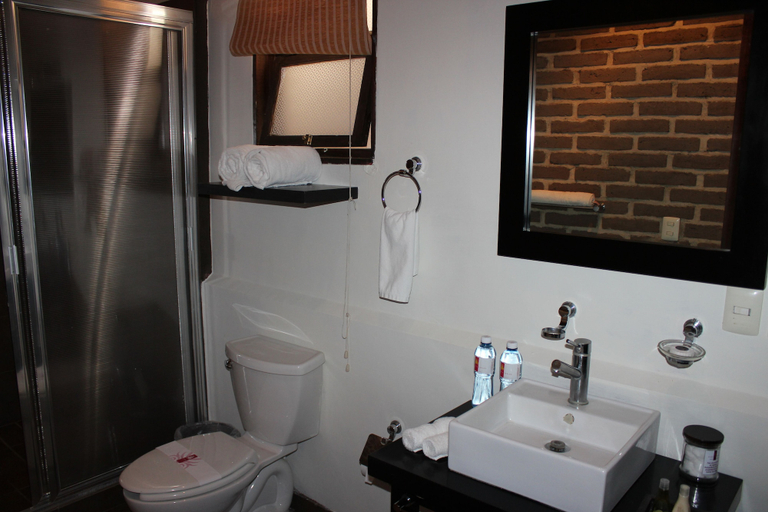 Bathroom 4, Quinta San Carlos, Jocotepec