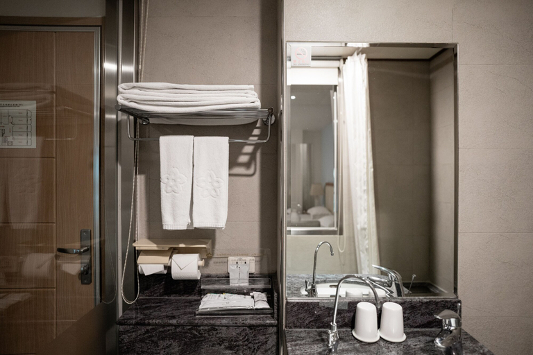 Bathroom 4, Hotel Ocean, Hualien