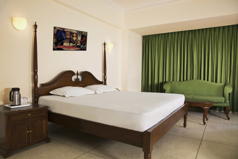 Bedroom 3, Alpana Hotel, Hardwar