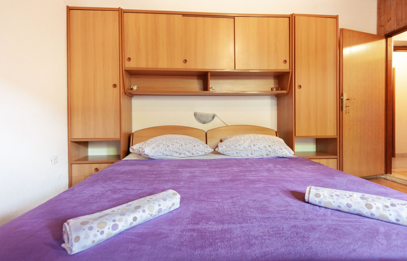 Bedroom 3, Apartments Lile, Brela