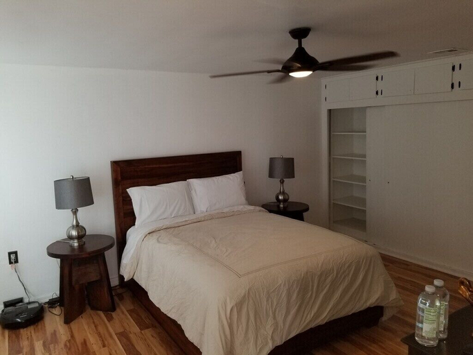 Bedroom, Fairview Smarthome, Los Angeles