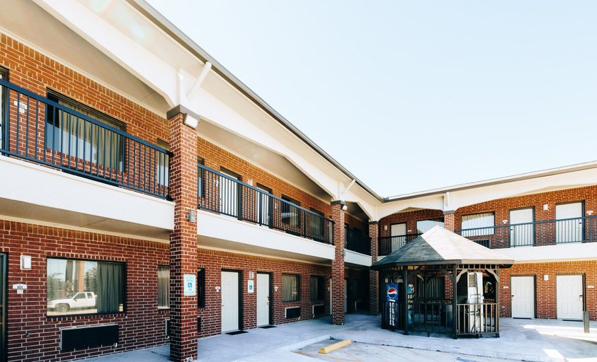 Exterior & Views 2, Winchester Inn & Suites Humble/IAH/North Houston, Houston