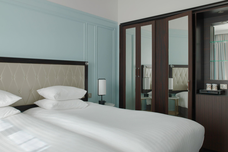 Bedroom 2, Paris Marriott Opera Ambassador Hotel, Paris