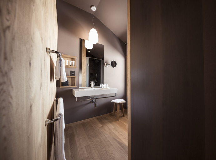 Bathroom 5, Hotel Lamm, Bolzano