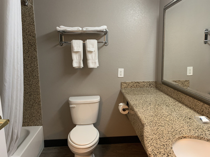 Bathroom 4, Hawthorn Extended Stay by Wyndham Hobbs, Lea