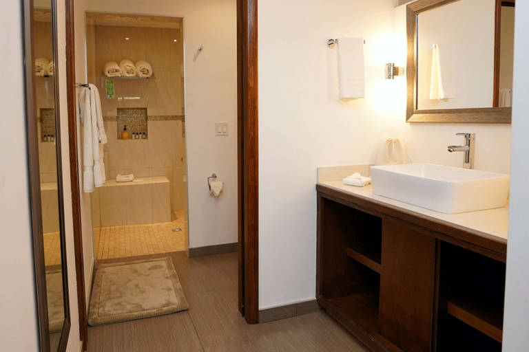 Bathroom 4, Best Western El Cid, Ensenada