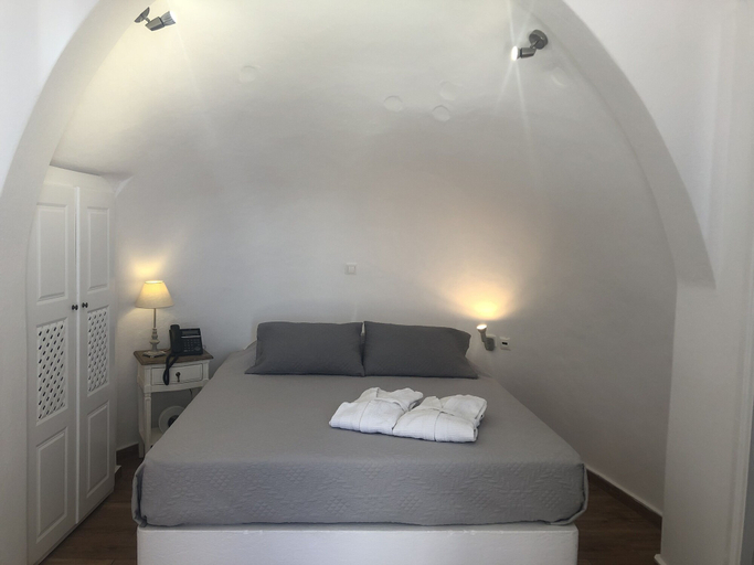 Bedroom 2, Aspa Caves, South Aegean