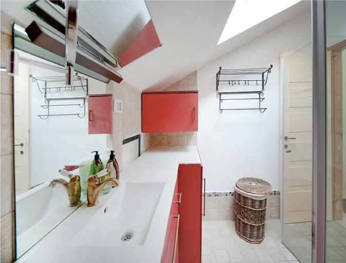 Others 5, MAMAD - Charming Sunny Haven with Balcony by Sea N Rent