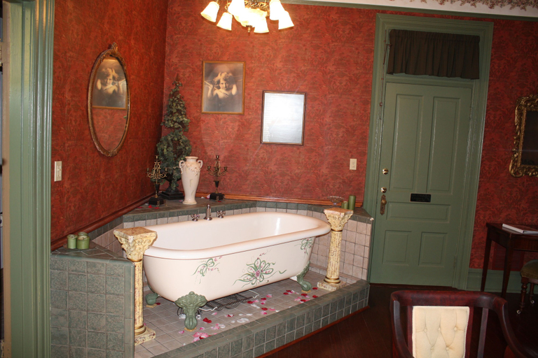 Bathroom 4, McFarlin House B&B, Gadsden