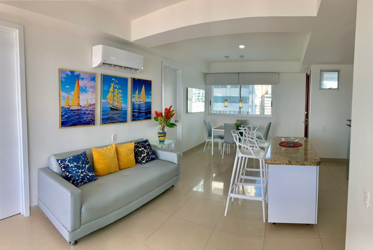 Others 5, 2P1-6 APARTAMENTO FRENTE AL MAR CON WIFI, Cartagena de Indias