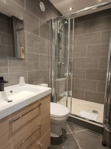 Bathroom 3, Hotel Modern'Est, Paris