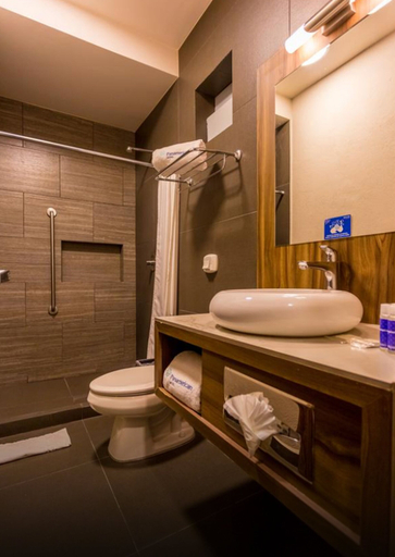 Bathroom 5, Hotel Panamerican, San Andrés Cholula