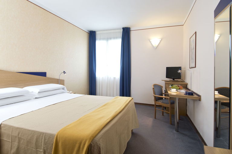 Bedroom 2, Park Hotel Sant' Elia, Brindisi