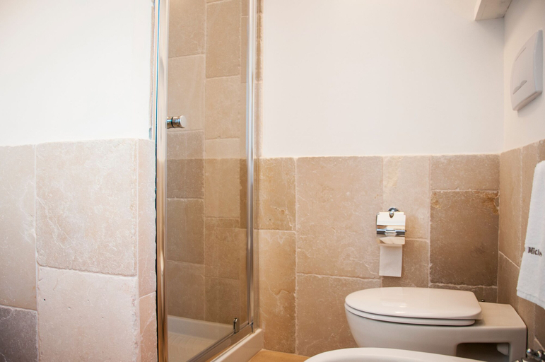 Bathroom 5, Masseria San Michele, Taranto
