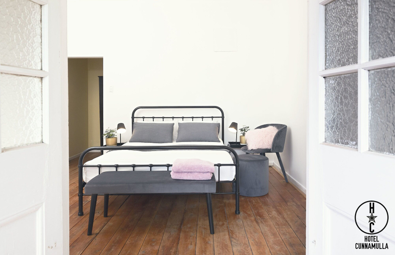 Bedroom 3, Hotel Cunnamulla, Paroo