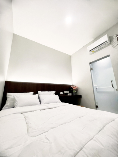 Bedroom 14