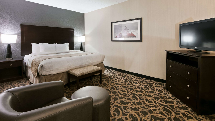 Bedroom 3, Best Western Ramkota Hotel, Brown