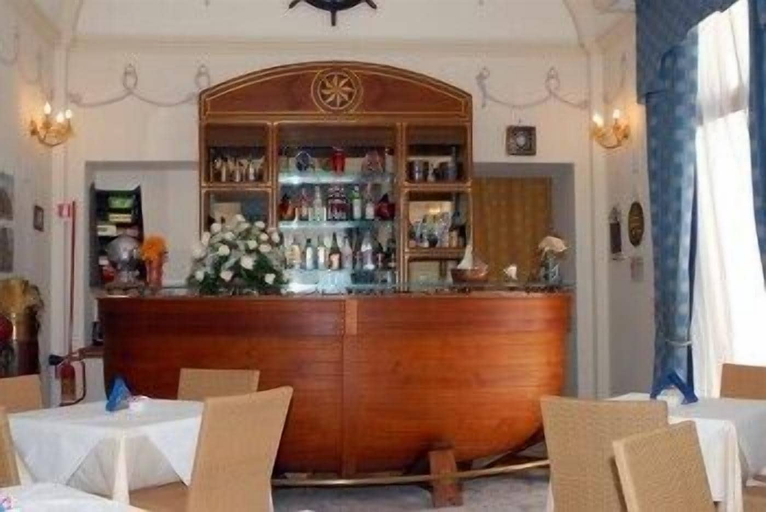Food & Drinks 4, Villa Angelina, Napoli