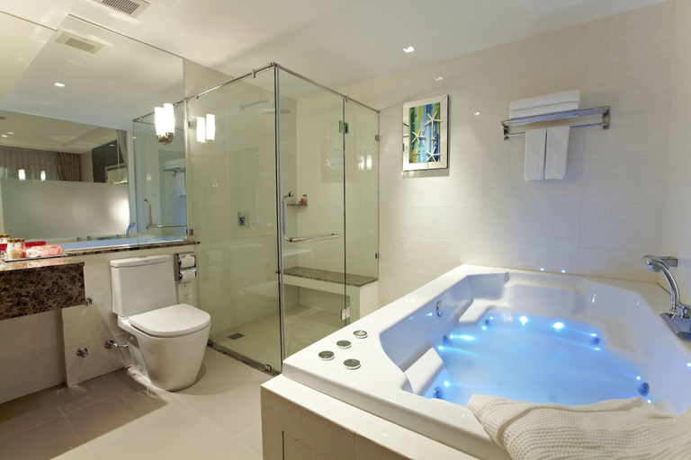 Bathroom 5, Intimate Hotel Pattaya, Pattaya