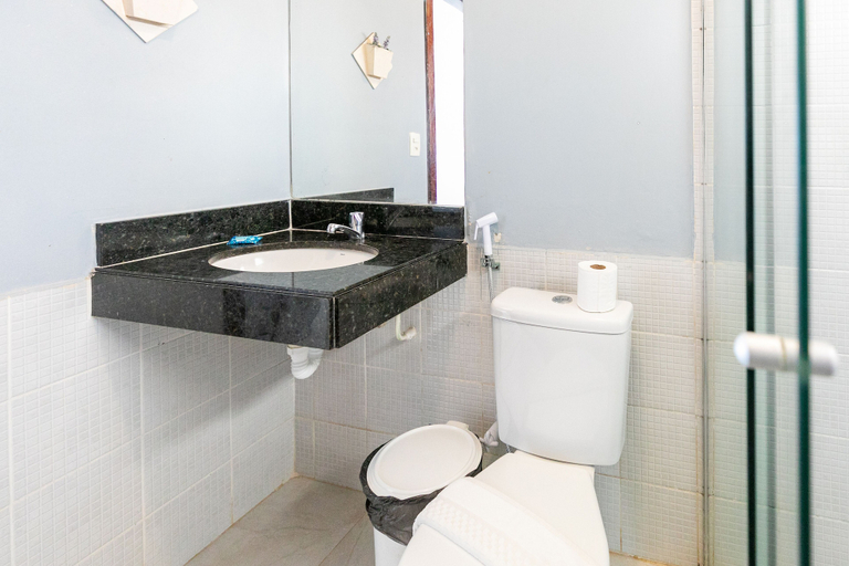 Bathroom 4, Moriah Natal Beach Hotel, Natal