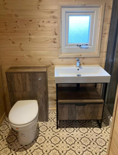 Bathroom 3, New Farm Holidays, Cheshire East