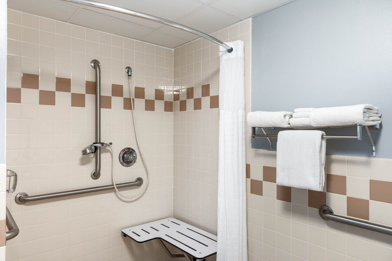Bathroom 5, AmericInn by Wyndham Jackson, Jackson