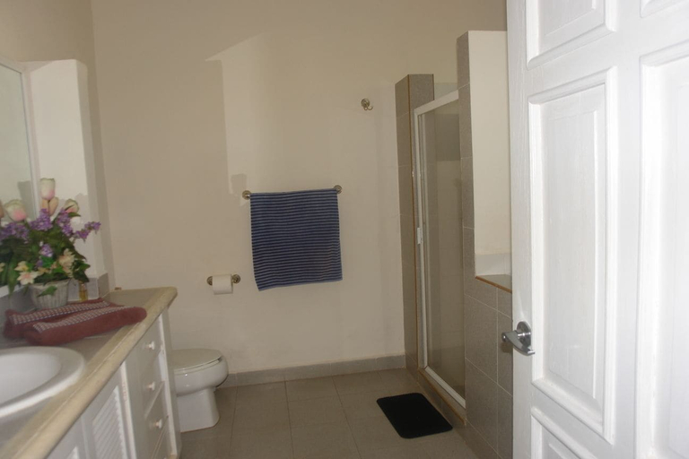 Bathroom, Residencia Los Encantos, Benito Juárez