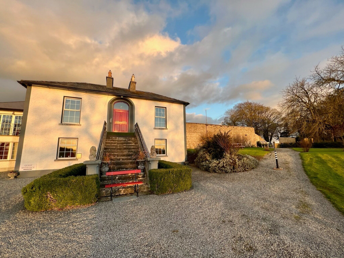 Exterior & Views, Nore View House