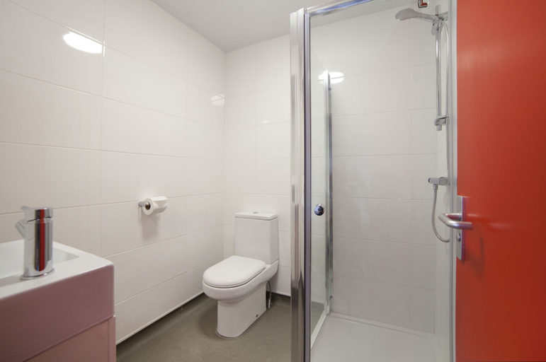 Bathroom 3, Sleeperdorm - Hostel, Newcastle upon Tyne