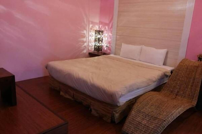 Bedroom 3, Red Sun, Pingtung