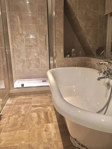 Bathroom 4, Le Bouchon Brasserie & Hotel, Essex