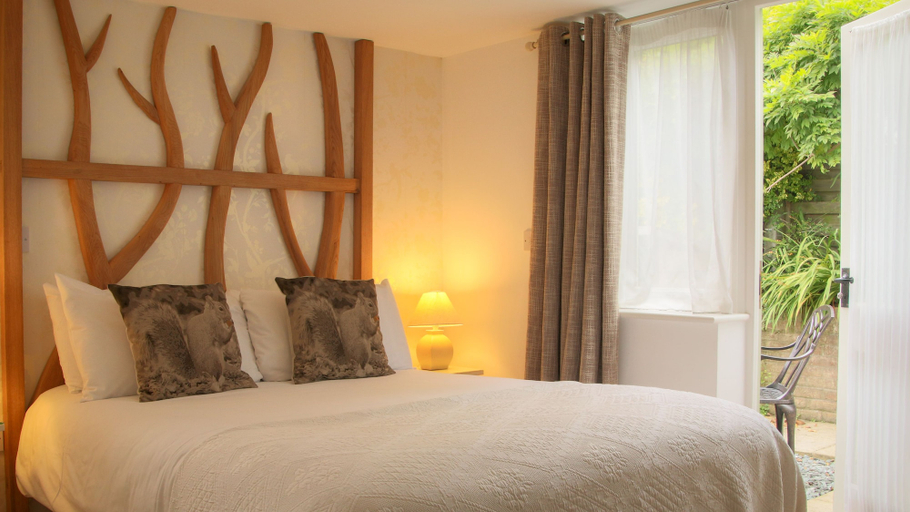 Bedroom 3, Cottage Lodge Hotel , Hampshire