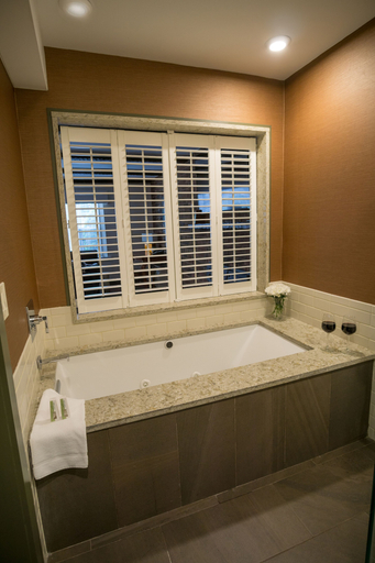 Bathroom 4, The Yankee Inn, Berkshire