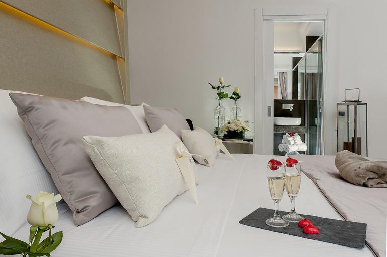 Bedroom 2, Vatican Style Suite, Rome