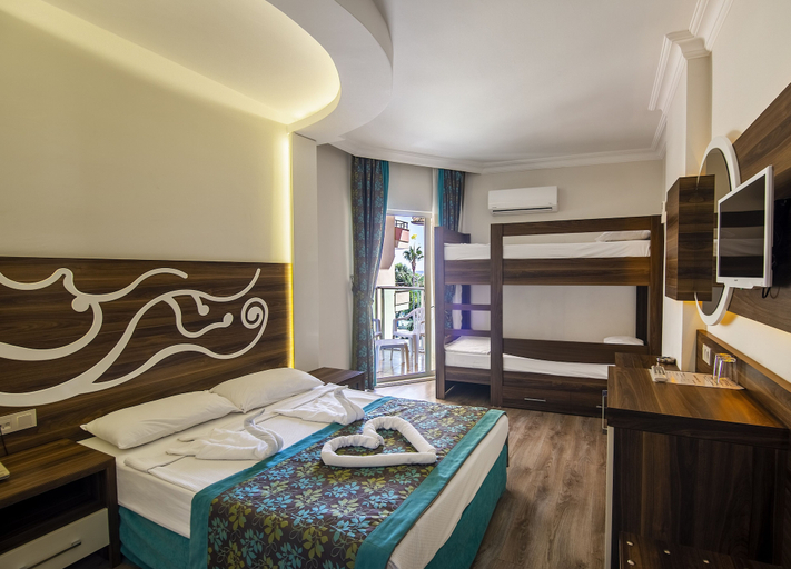 Bedroom 2, Kleopatra Blue Hawaii Hotel, Alanya